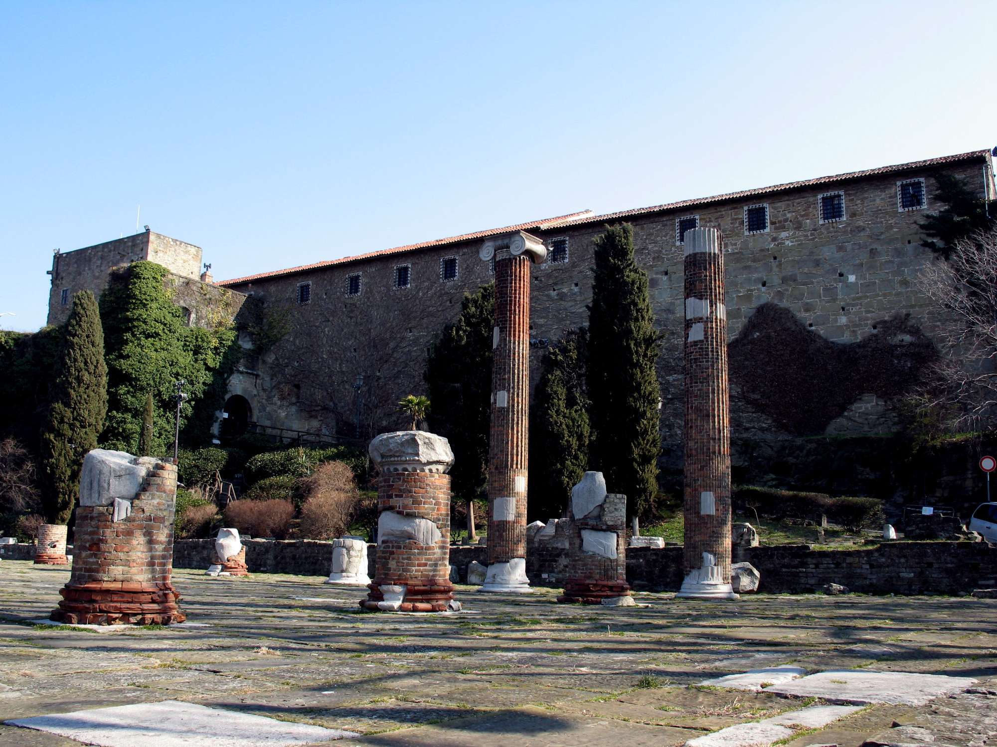 Castello di San Giusto. Civico Museo del Castello di San Giusto-Armeria; Lapidario Tergestino